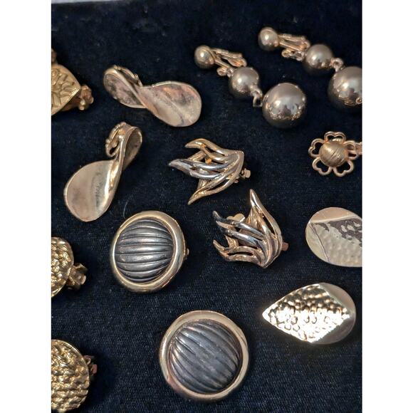 Vintage Ten Predominantly Gold Tone Clip On Earrings - Picture 2 of 7